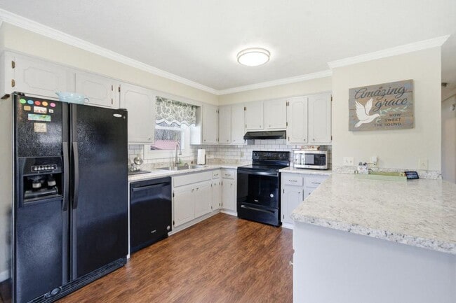 Photo - 392 Minga Rd