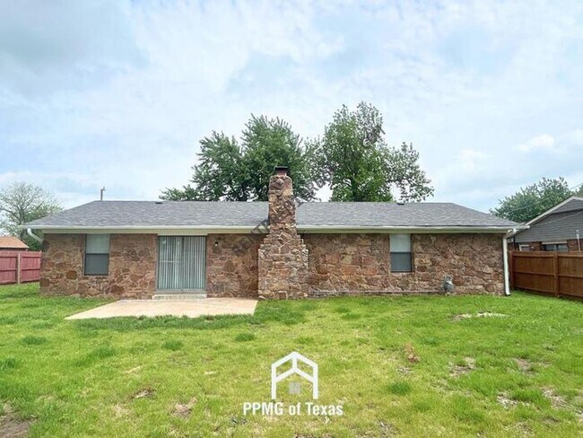 Photo - 4900 Barbados Ave