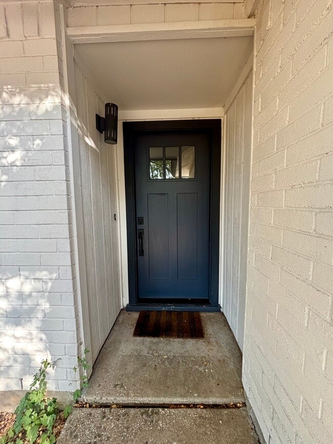 Front Entrance - 7810 Copperas Dr