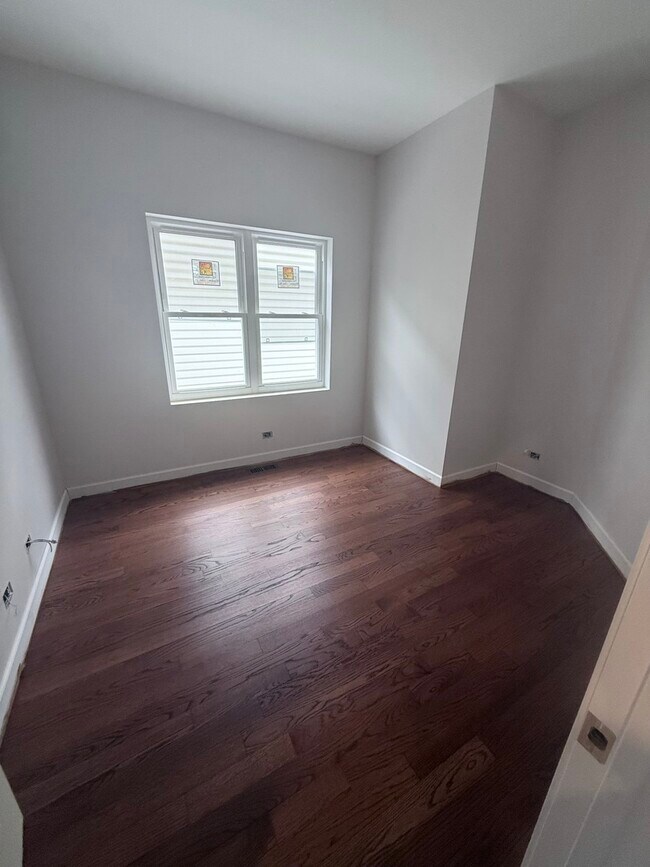 Photo - 3842 N Newcastle Ave