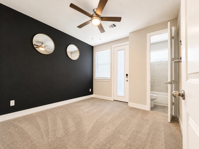 Photo - 731 Janisch Rd