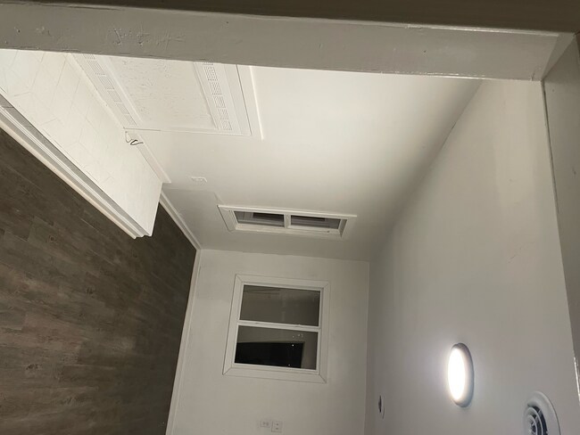 Photo - 1129 Huron St