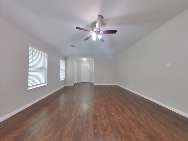 Photo - 21419 Palma Grove Way