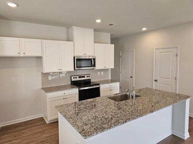 Photo - 5161 Sidney Sq Dr