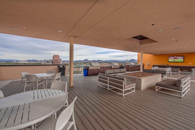 100 W Portland St