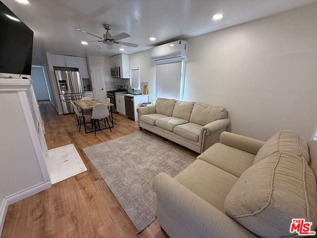 Building Photo - 1153 W 2nd St Unit 1157