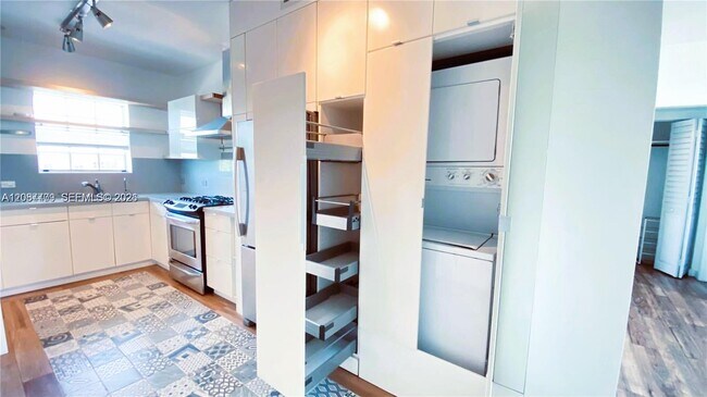 Photo - 8620 Byron Ave Unit 86208A