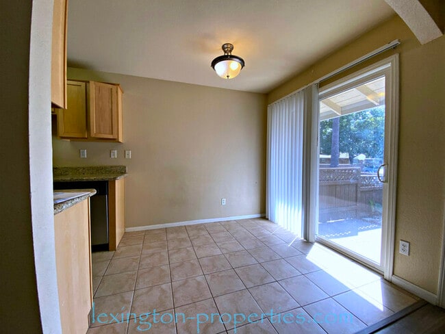 Photo - Gorgeous, 2BD/1BA, Condo in the Villaggio Community off Madison Ave. and Auburn Blvd.! Unit 2