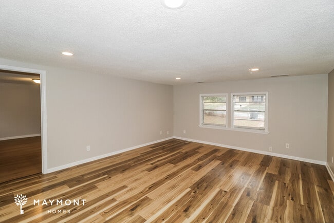 Photo - 3701 Kipling Ave