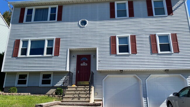 Front - 55 Sandy Brook Dr Unit Floor1