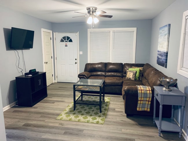 Photo - 533 Hinton St