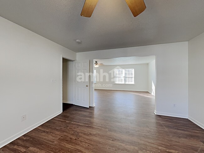 Photo - 4901 Alenja Ln