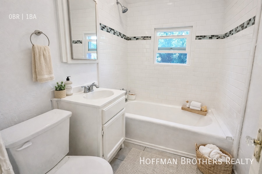 Photo - 3048 W 12th St Unidad 1