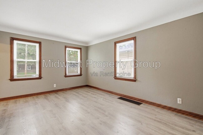 Photo - 249 S Hartnett Ave