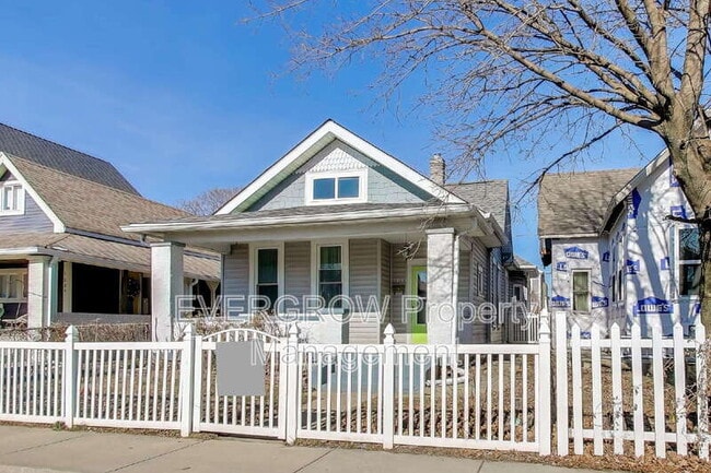 Photo - 1140 Hoyt Ave