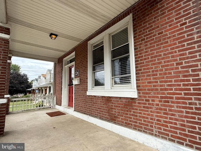 Photo - 134 W 8th Ave