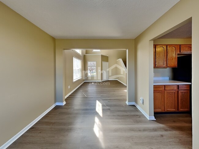 Photo - 5355 Pelham Way