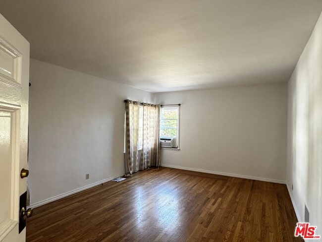 1242 Edris Dr