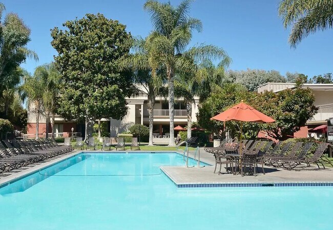 Photo - 700 El Paseo de Saratoga Unidad Cherry