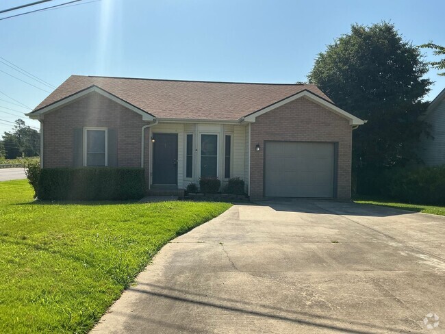 Building Photo - 101 Shady Maple Dr Rental