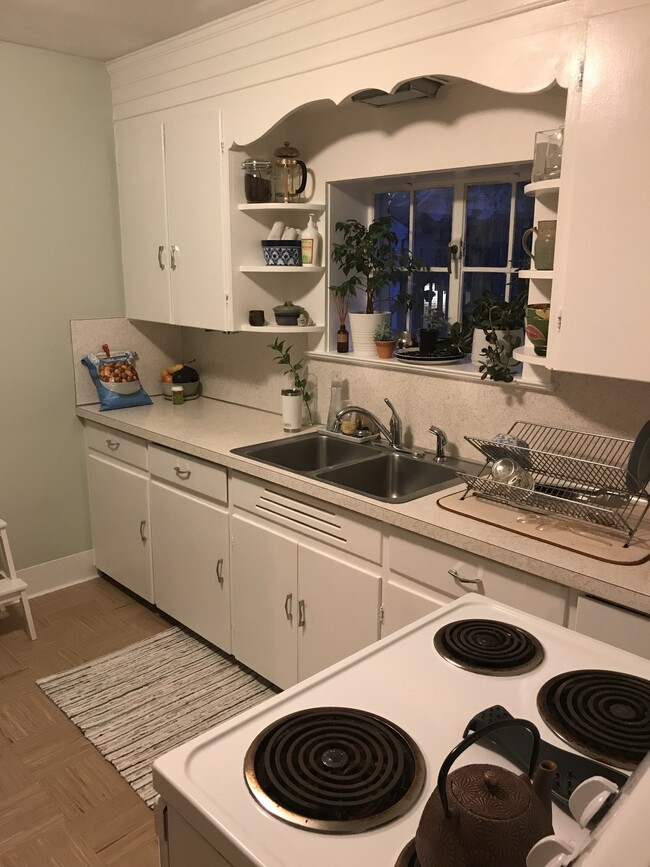 Photo - 305 Potter Ave