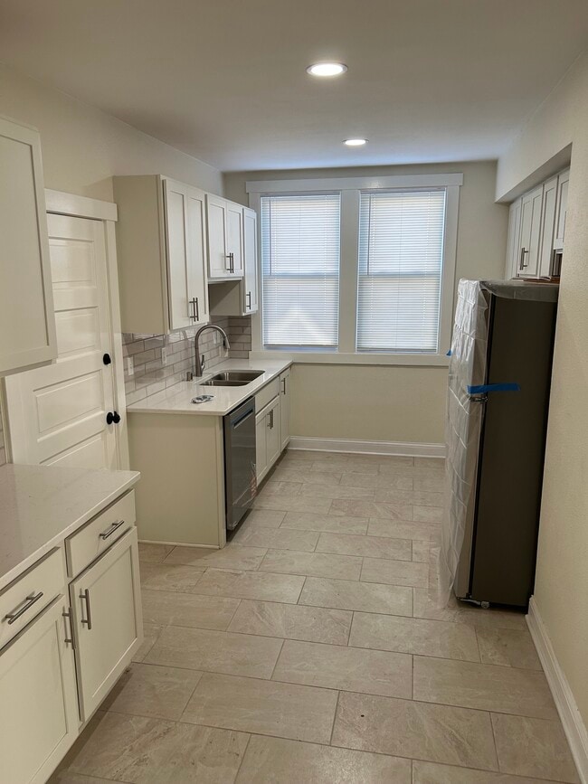 Photo - 3204 N Humboldt Blvd Unidad 3208