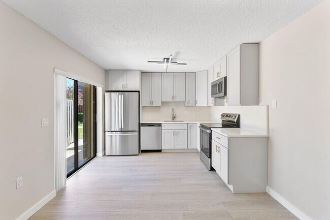 Photo - 2893 SW 22nd Cir Unit 46c