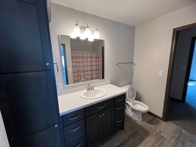 Photo - 3220 31st St S