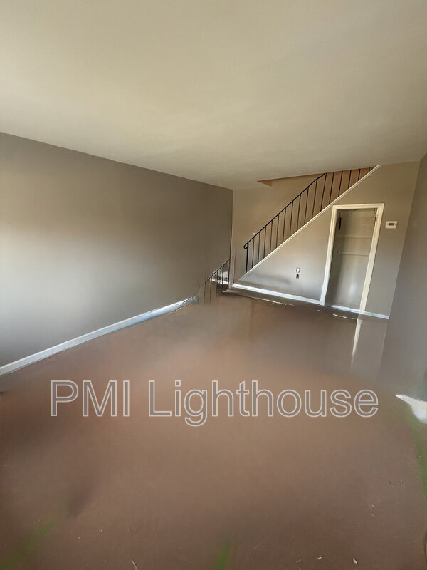 Photo - 144 Storm Dr