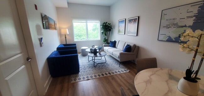 Building Photo - 376 Communipaw Ave Unit 1-2 Rental