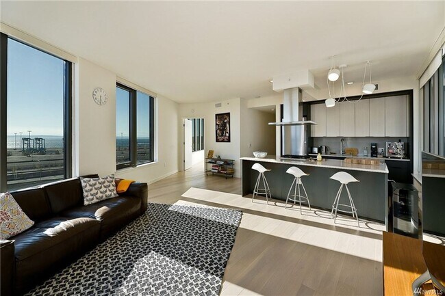 Photo - Gridiron - New Waterfront Condo - Downtown...