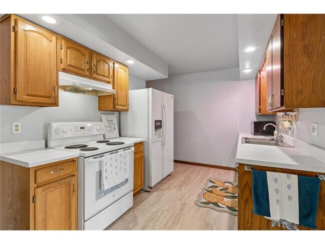 Photo - 5542 S 28th Ave
