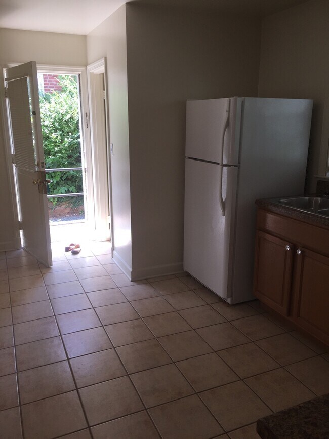 Photo - 2321 Fontaine Ave Ext Unit Apt #A