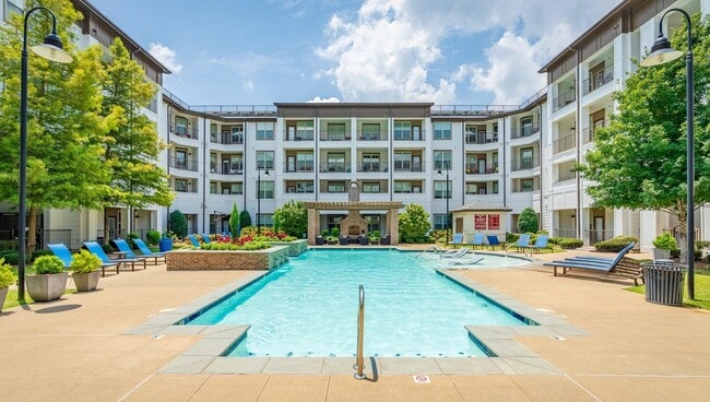 Pool at Riverhouse Apartments in Little Rock, Arkansas