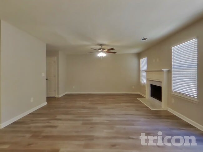 Photo - 128 Hidden Creek Dr