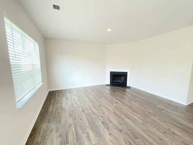 Photo - 134 Shorthorn Rd