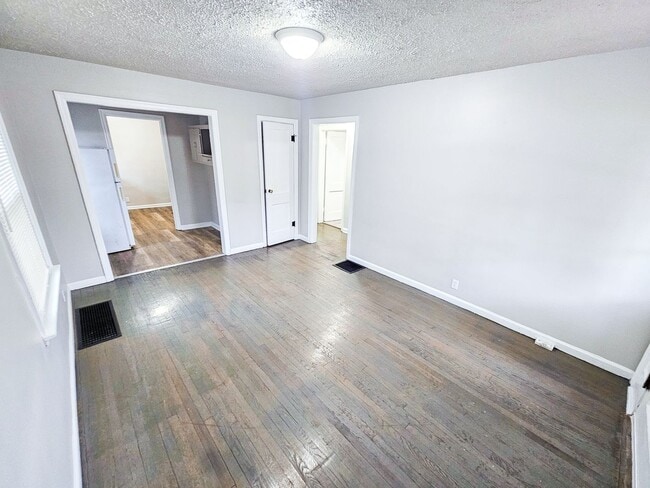 Photo - 3539 Prospect St