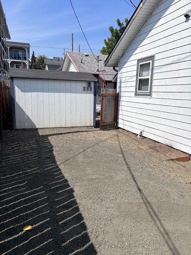 Photo - 318 SW Washington St