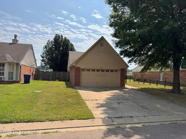 Photo - 5628 Kaitlyn Dr E