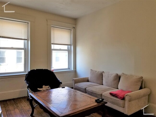 Photo - Packard's Corner three bedroom filled with sunlight Unit #19