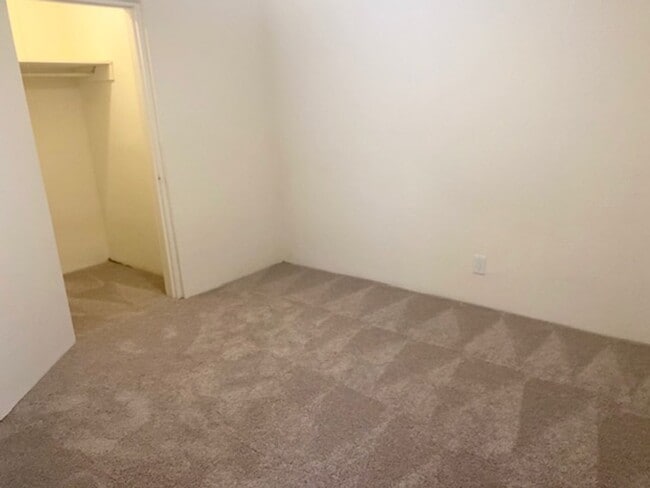 Photo - Charming Renovated 1BR – Water & Parking I...
