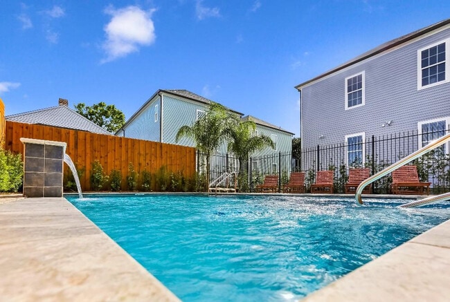 1208 Carondelet St Unidad SI ID1267151P