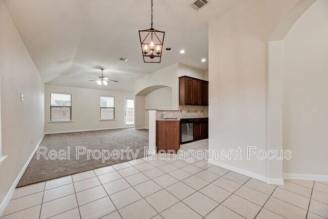 Photo - 5037 Diamond Peak Ct