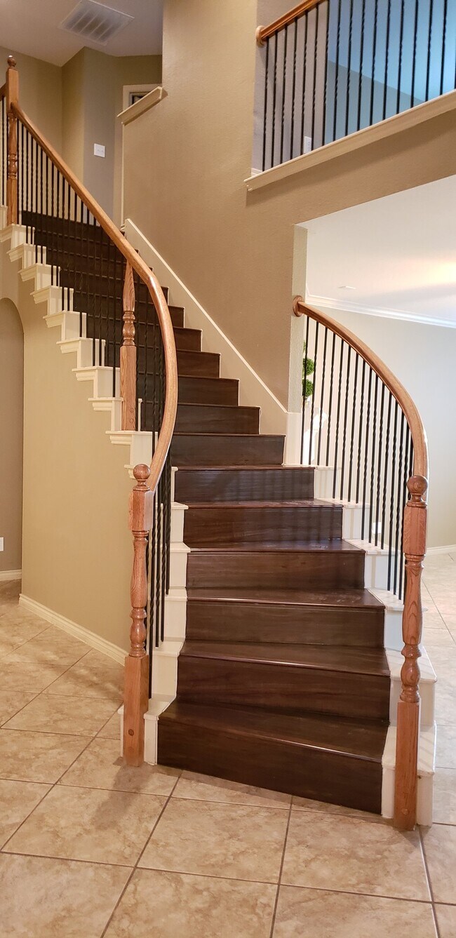3410 Somerset Ln
