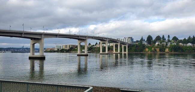 Breath Taking View Of The Manette Bridge - Breath Taking View Of The Manette Bridge Condo Unit A2