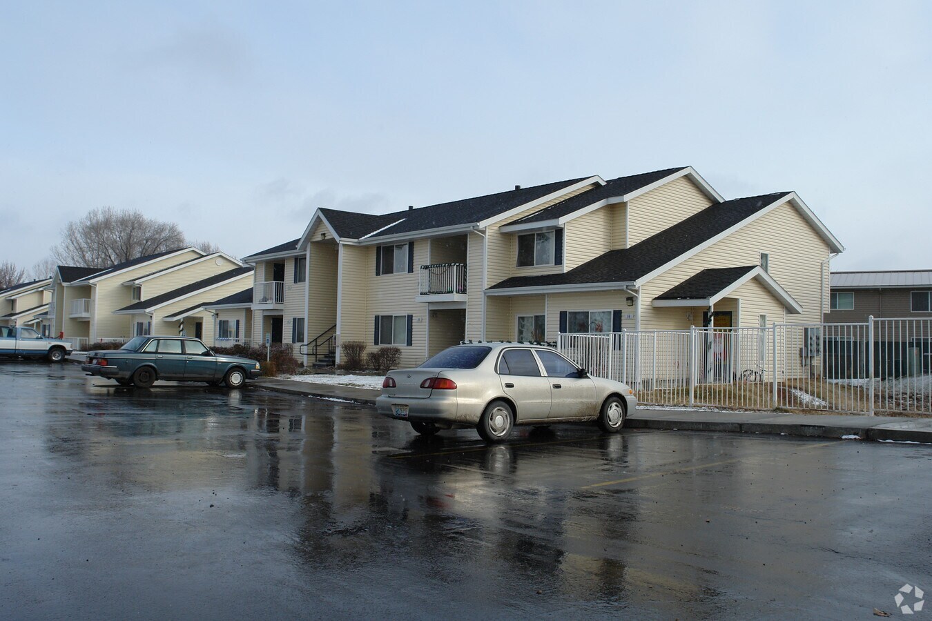 Photo - Meadowbrook Apartments