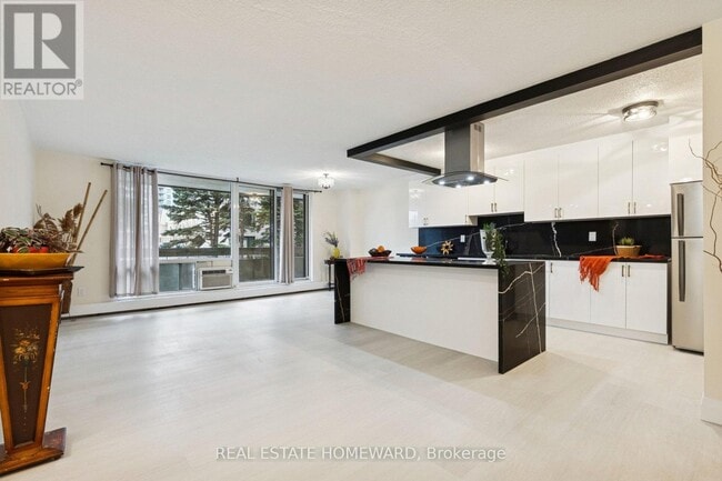 Photo - 1210 Radom St Unité 209