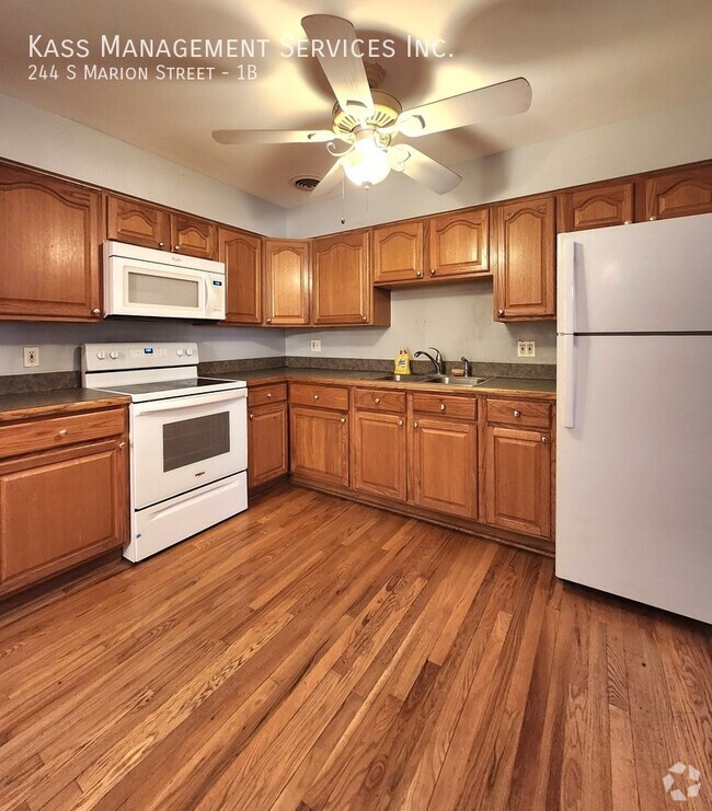 Building Photo - Spacious 1bed/1bath with Heat included, Ha... Unit 1B Rental