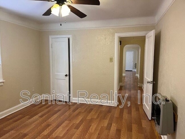 Photo - 1638 Music St