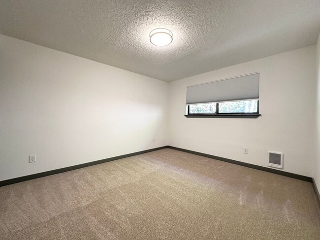Photo - 2 Bed 1 Bath Duplex Freshly Renovated Near... Unit 2410